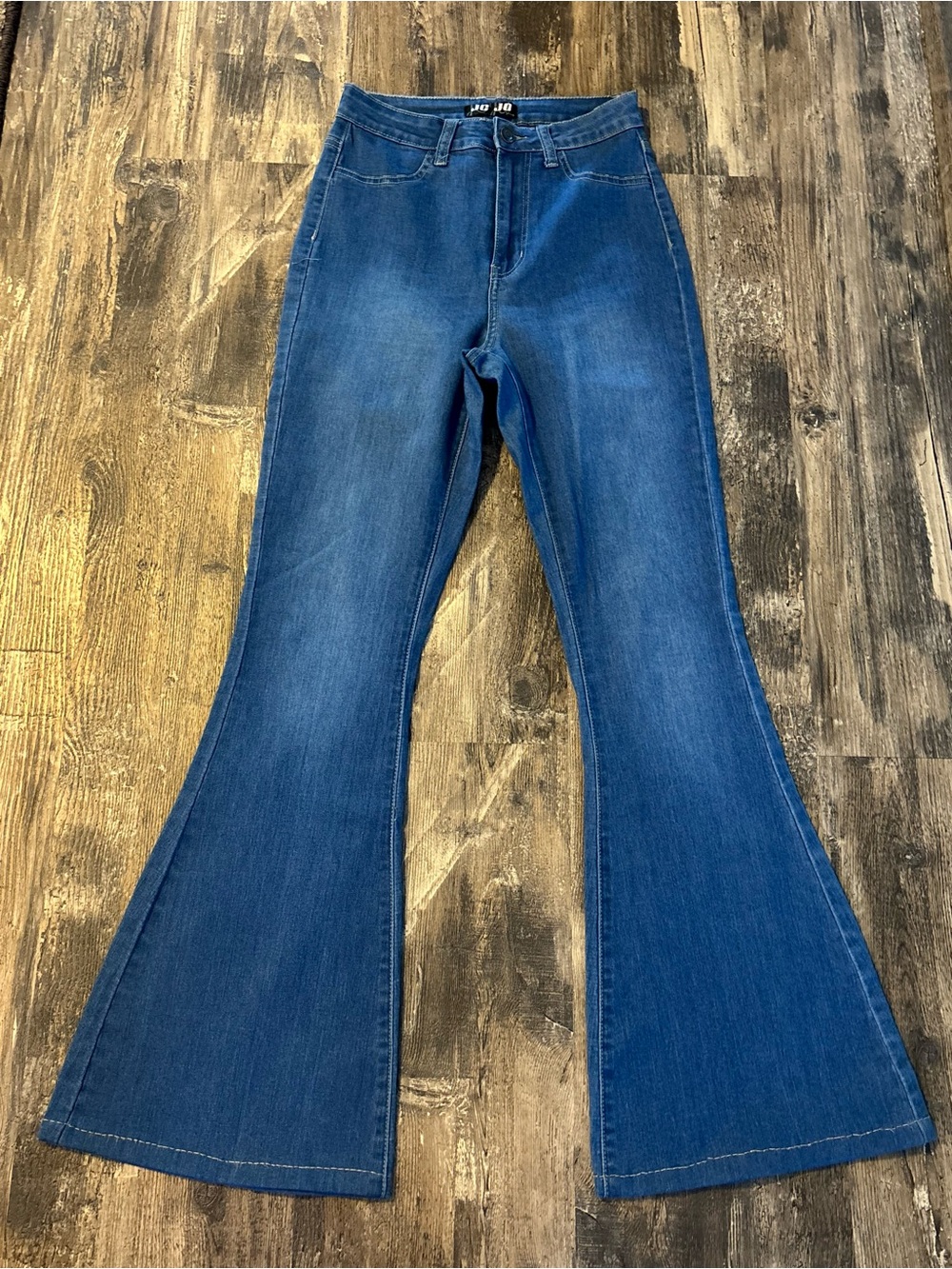 High-Rise Blue Flare Jeans - Classic Wide Leg